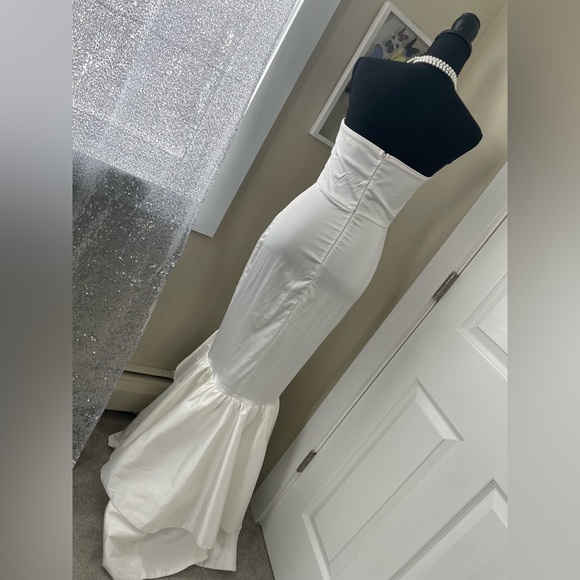 White Dress - Picture 9 of 12